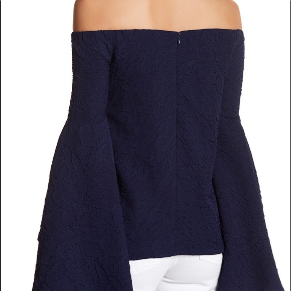 Romeo & Juliet Couture
Off-the-Shoulder - Picture 2 of 6